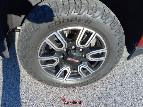 Used 2022 GMC Sierra 2500 AT4 w/ AT4 Premium Plus Package image 2