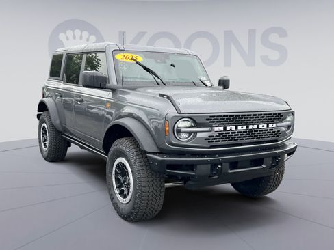 New 2025 Ford Bronco Badlands w/ Sasquatch Package AWD/4WD image 18