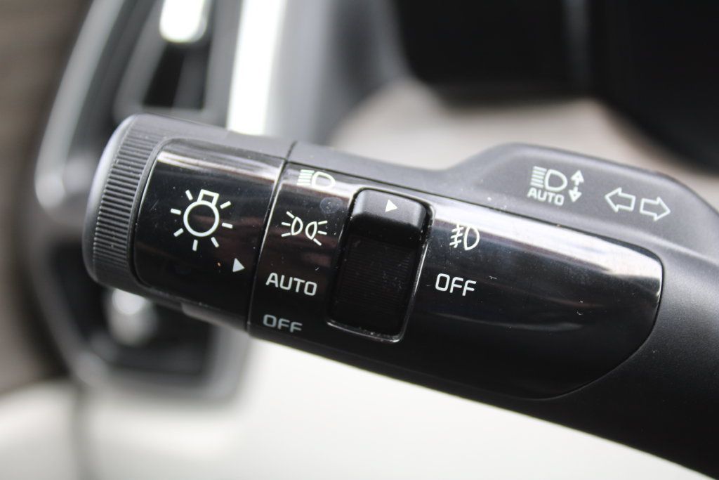 Certified 2023 Kia Sorento EX w/ Panoramic Sunroof Package FWD image 30