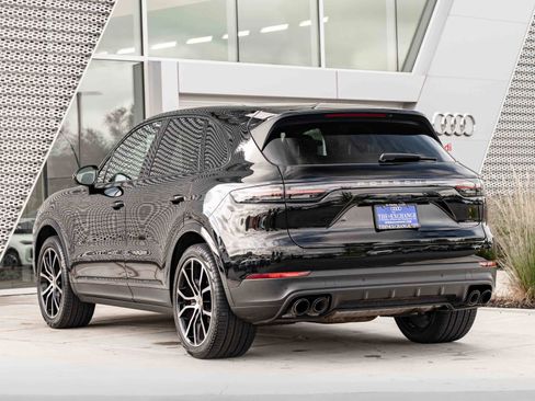 Used 2022 Porsche Cayenne Platinum Edition AWD/4WD image 5