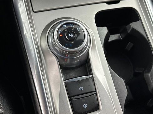 Used 2020 Ford Explorer XLT w/ Equipment Group 202A image 25