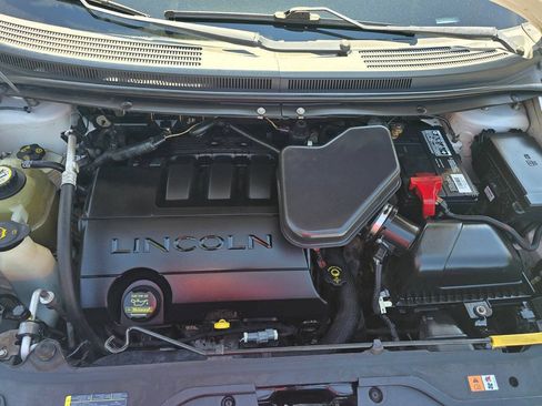 Used 2009 Lincoln MKX AWD image 28