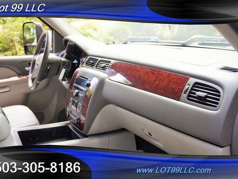 Used 2011 Chevrolet Silverado 2500 LTZ w/ LTZ Plus Package AWD/4WD image 18