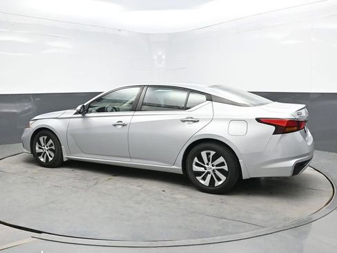 Used 2021 Nissan Altima 2.5 S w/ Driver Assist Package FWD image 4
