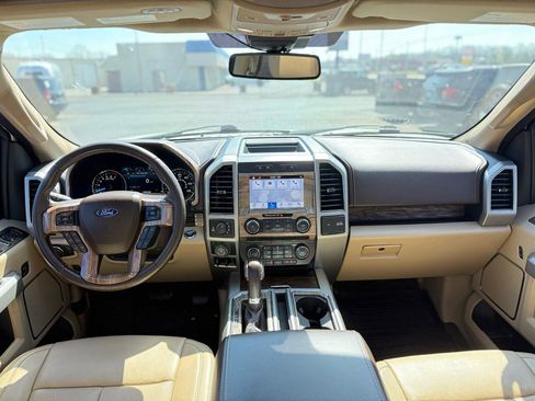 Used 2019 Ford F150 Lariat image 18