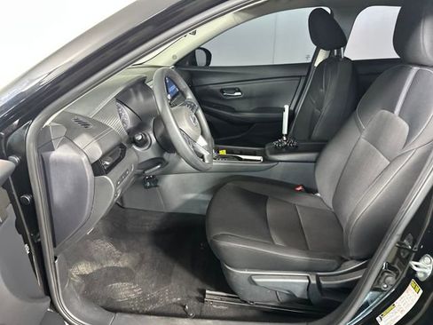 Used 2023 Nissan Sentra SV image 11