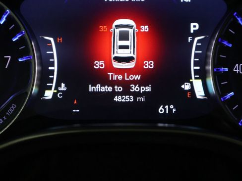 Certified 2024 Chrysler Pacifica Touring-L image 36