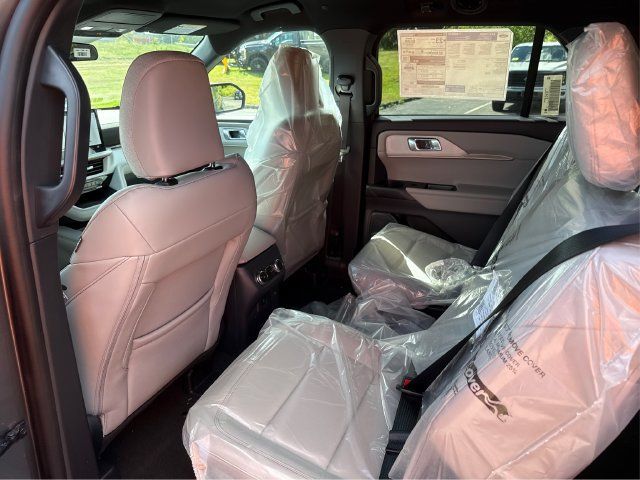 New 2027 Ford Explorer Active w/ Active Comfort Package AWD/4WD image 13