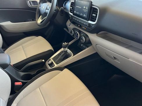 New 2026 Hyundai Venue SEL FWD image 15