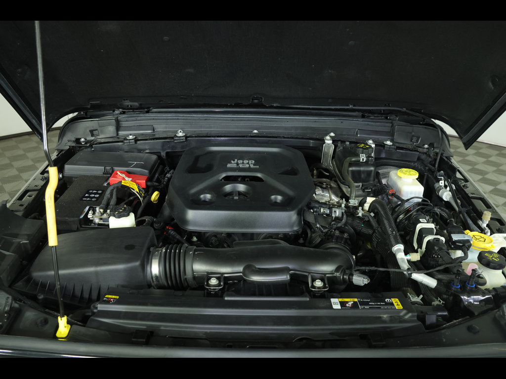 Used 2022 Jeep Wrangler Sport AWD/4WD image 17