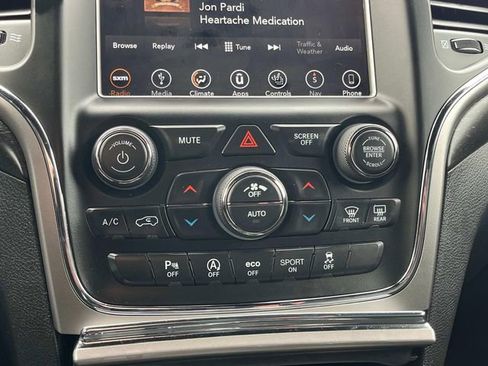 Certified 2018 Jeep Grand Cherokee Altitude RWD image 34