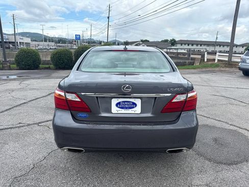 Used 2012 Lexus LS 460 w/ Comfort Pkg RWD image 4