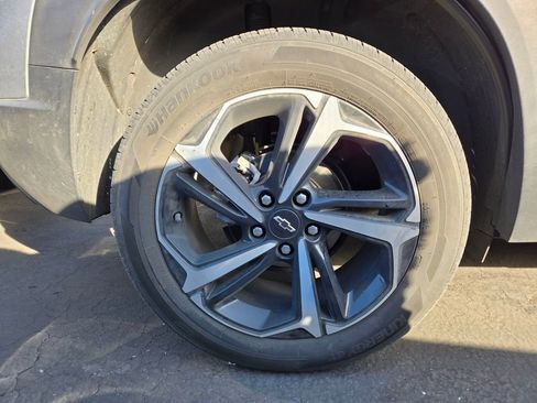 Used 2023 Chevrolet TrailBlazer RS w/ Technology Package image 3