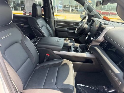 Certified 2025 RAM 1500 Laramie AWD/4WD image 16