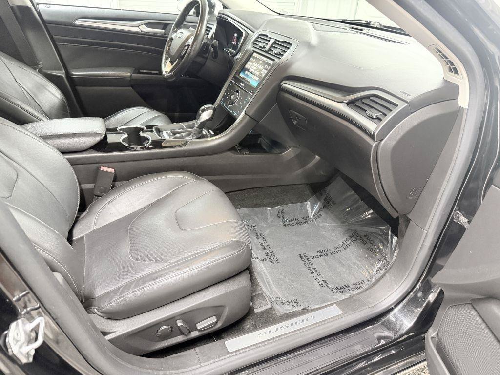 Used 2015 Ford Fusion Titanium FWD image 30