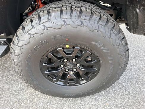 New 2026 Ford Bronco Raptor AWD/4WD image 38