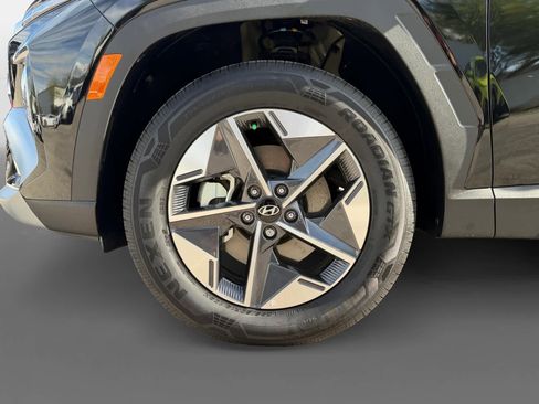 Certified 2025 Hyundai Tucson SEL image 17