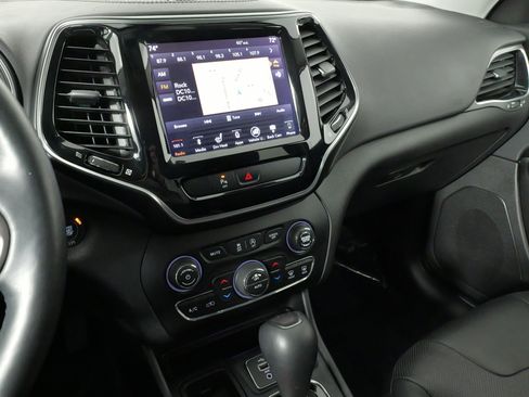 Used 2019 Jeep Cherokee Limited image 41