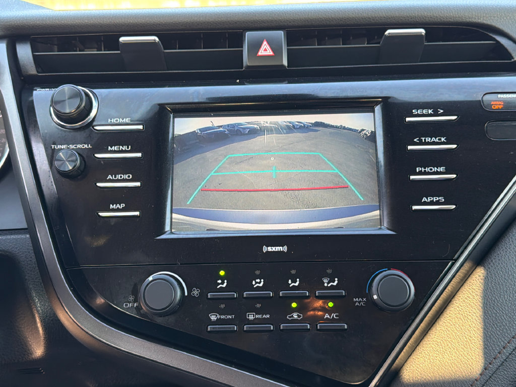 Used 2020 Toyota Camry LE FWD image 25