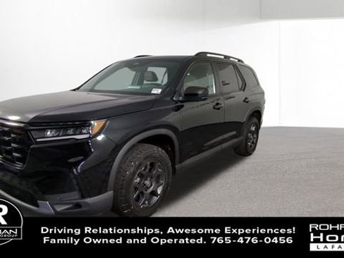 New 2025 Honda Pilot TrailSport image 4