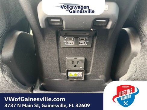 Used 2025 Jeep Wrangler Unlimited Sahara AWD/4WD image 12