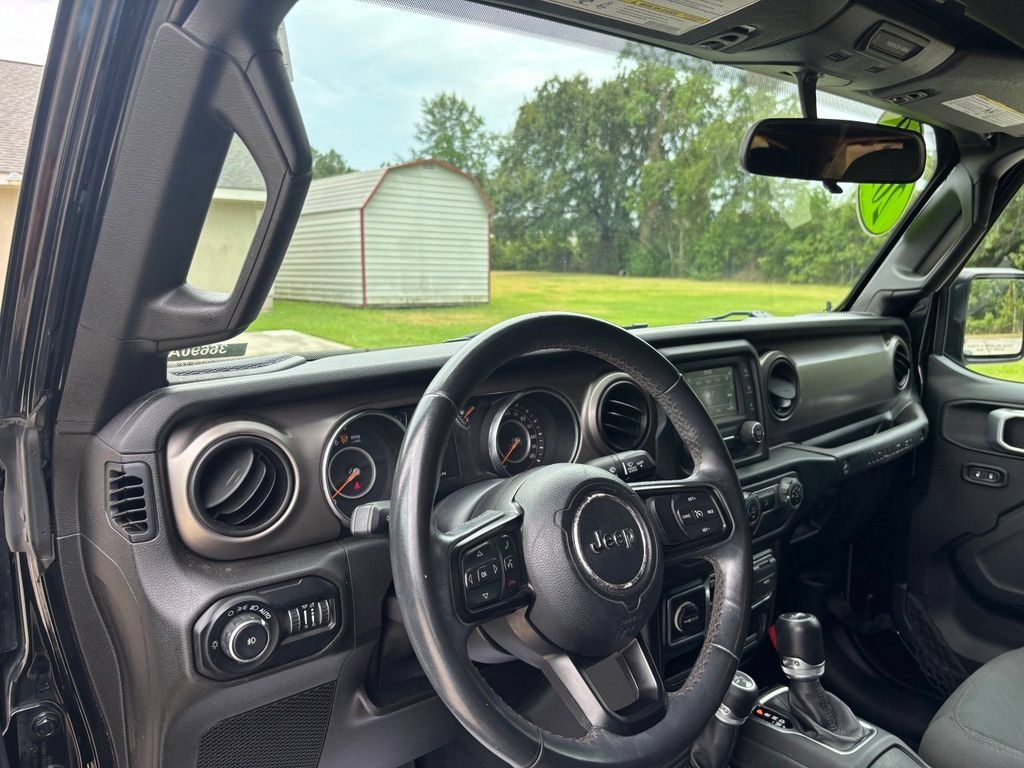 Used 2019 Jeep Wrangler Unlimited Sport S AWD/4WD image 14