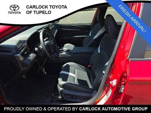 Used 2025 Toyota Camry SE w/ Convenience Package image 5