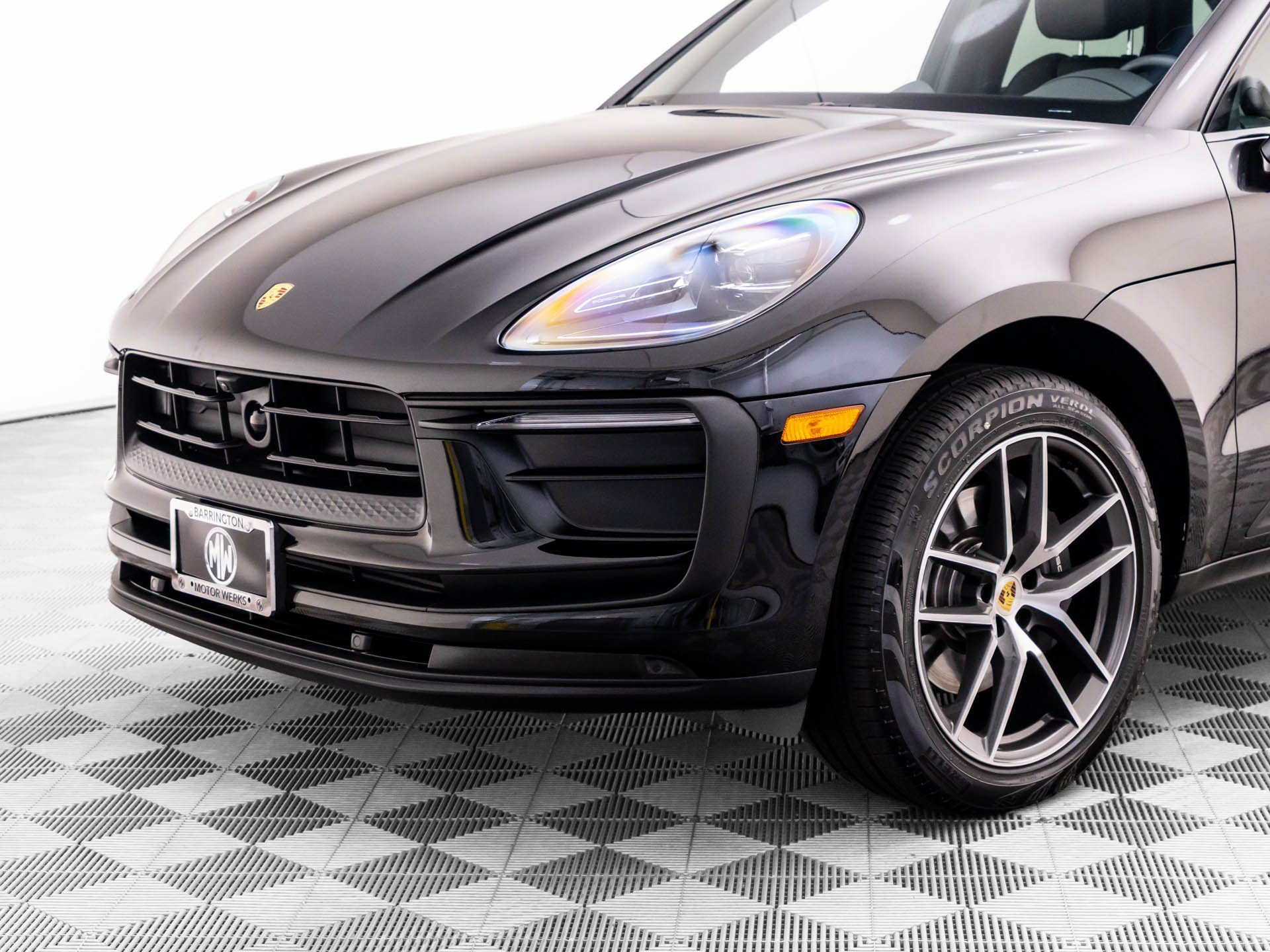 Used 2026 Porsche Macan AWD/4WD image 41