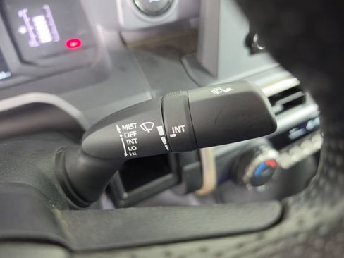 Certified 2024 Toyota Tacoma SR AWD/4WD image 16