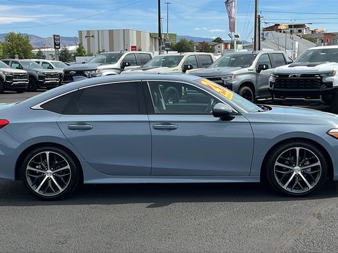 Used 2024 Honda Civic Touring image 4