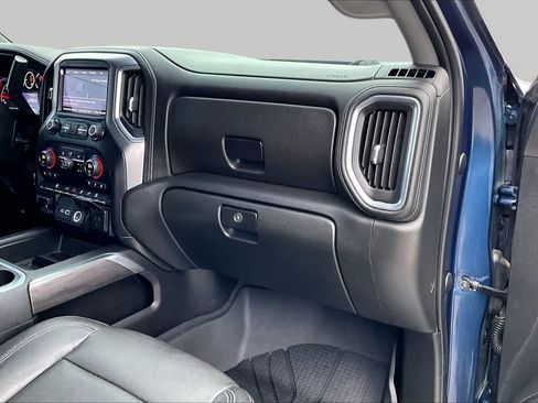 Used 2020 Chevrolet Silverado 2500 LTZ w/ LTZ Convenience Package AWD/4WD image 17
