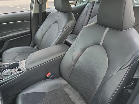 Used 2018 Toyota Camry XSE w/ Audio Package FWD image 15