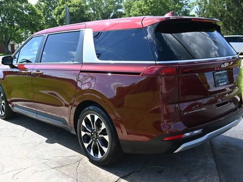Used 2022 Kia Carnival EX FWD image 7