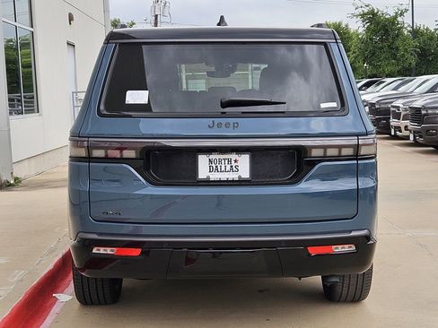 New 2026 Jeep Grand Wagoneer Summit AWD/4WD image 4