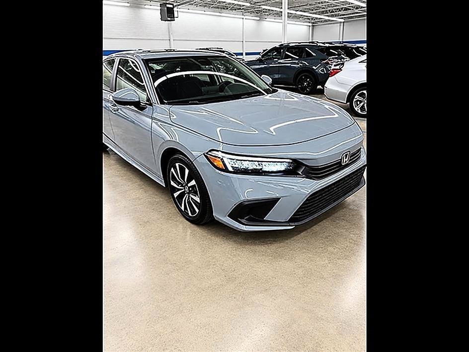 Used 2024 Honda Civic EX image 1