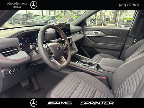 Used 2025 Ford Explorer ST-Line RWD image 10