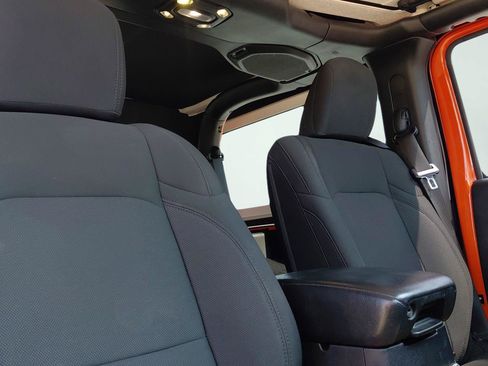 Used 2019 Jeep Wrangler Sport AWD/4WD image 11