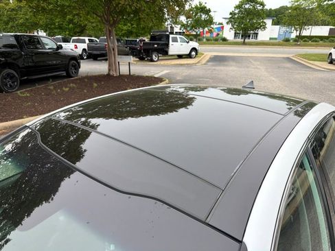 Used 2019 Kia Optima S w/ S Panoramic Sunroof Package FWD image 10