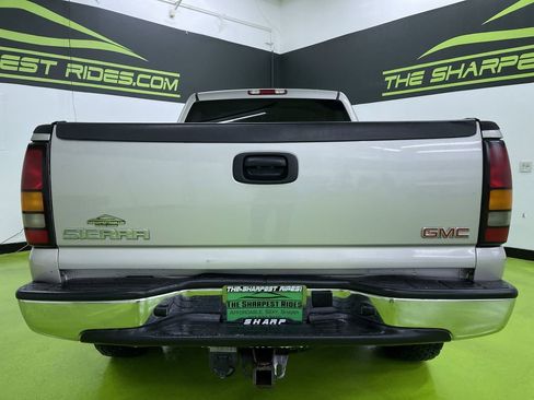 Used 2004 GMC Sierra 2500 SLT w/ Skid Plate Package image 8