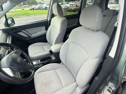 Used 2015 Subaru Forester 2.5i Premium AWD/4WD image 8