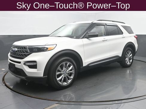 Used 2022 Ford Explorer XLT w/ Equipment Group 202A AWD/4WD image 1