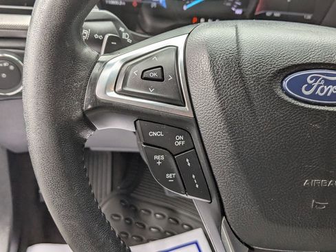 Certified 2019 Ford Fusion SE w/ Equipment Group 151A image 17