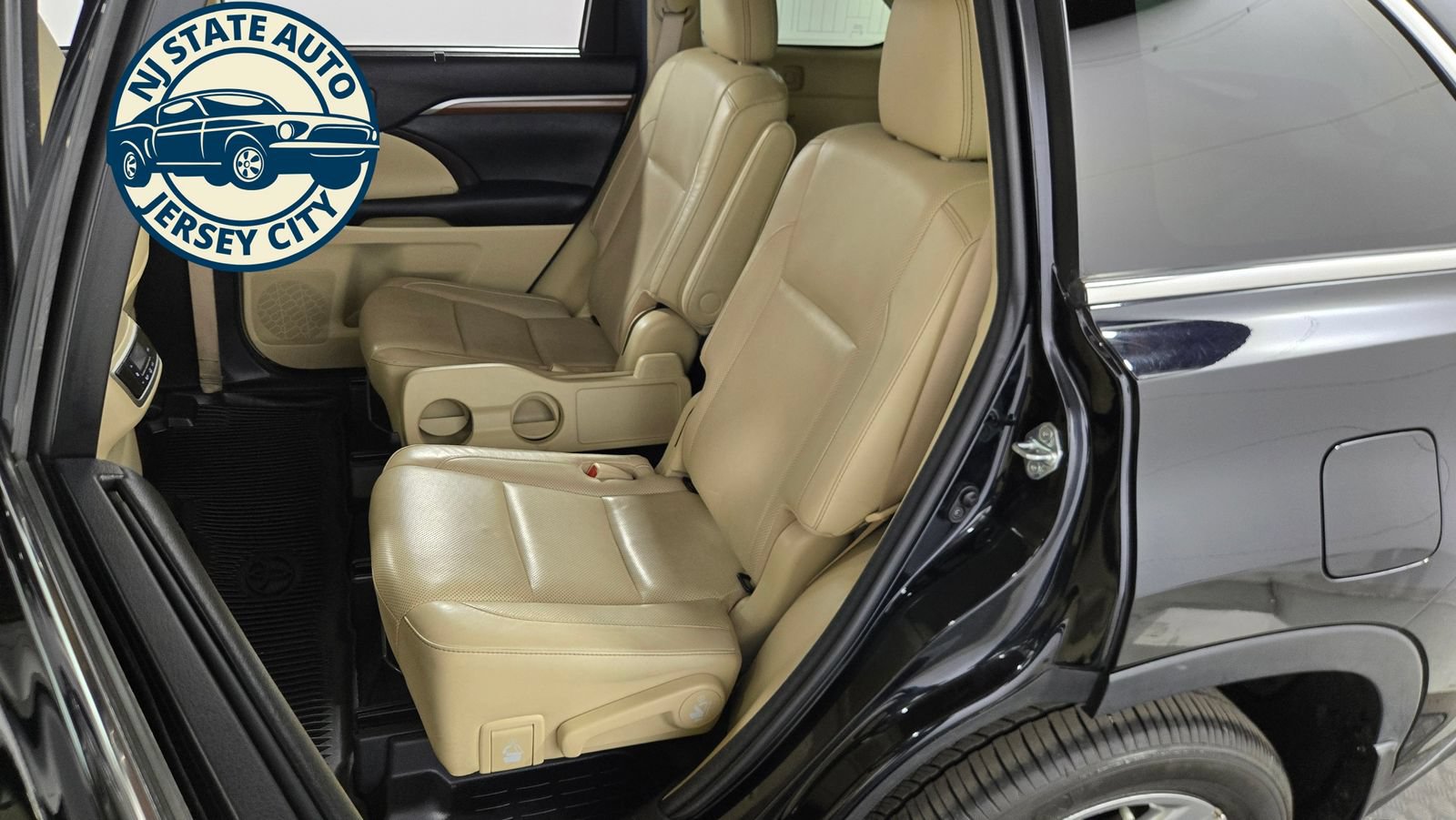 Used 2017 Toyota Highlander Limited w/ Protection Package #3 AWD/4WD image 26