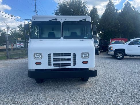 Used 2016 Ford E-350 and Econoline 350 Super Duty w/ A/C Prep Package RWD image 2