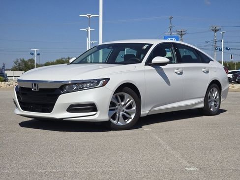 Used 2018 Honda Accord LX image 2