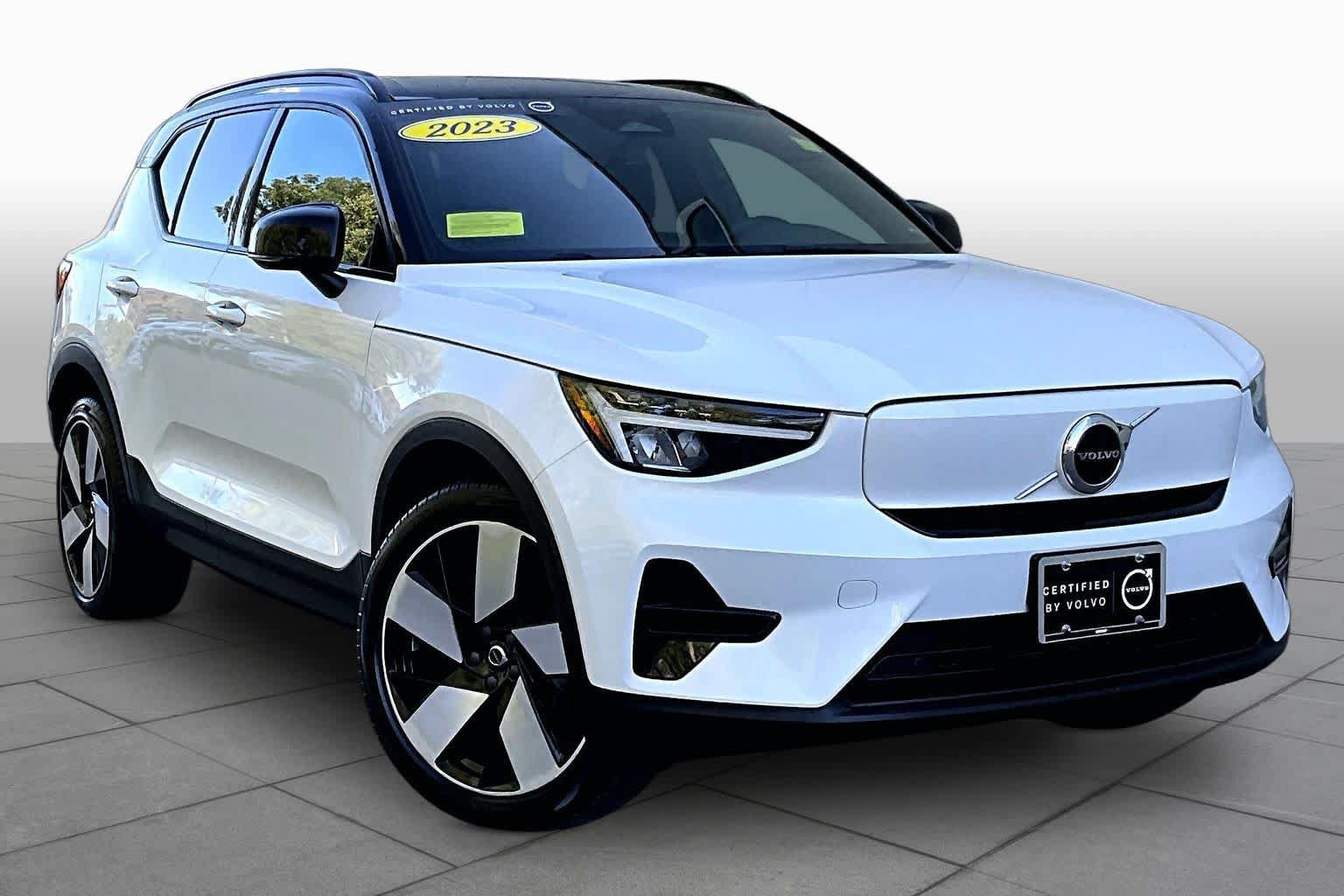 Used 2023 Volvo XC40 Recharge Core AWD/4WD image 2