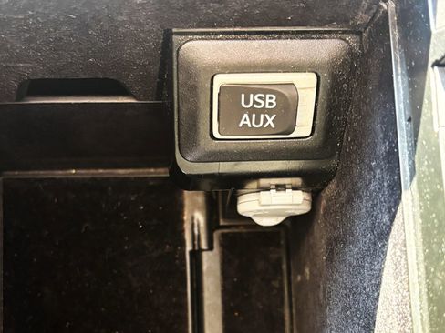 Used 2013 Lexus RX 450h AWD w/ Navigation Pkg image 26