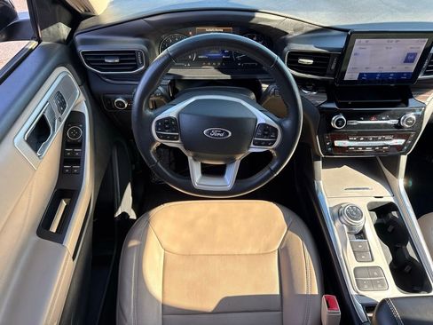 Used 2023 Ford Explorer Limited w/ Equipment Group 301A image 17