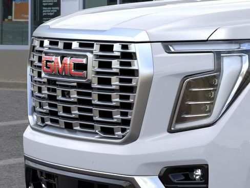 New 2026 GMC Yukon Denali w/ Sun & Power Step Package image 20