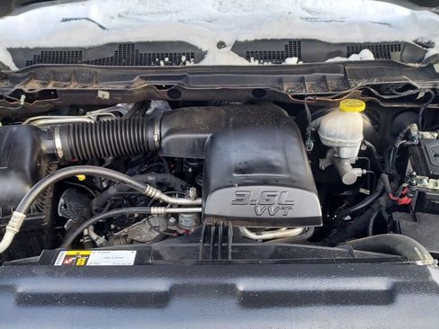 Used 2018 RAM 1500 Express w/ Black Ram 1500 Express Group image 8